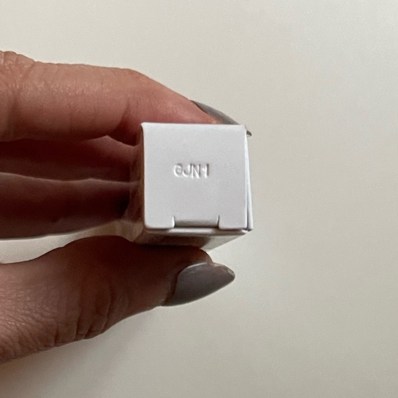 Shape Tape Glow Wand Liquid in Auoral .033 fl oz 1ml - Picture 5 of 8